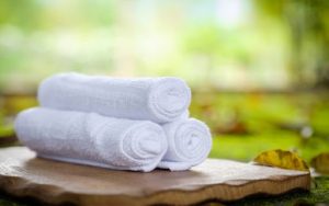 Bao lâu nên giặt khăn mặt và thay khăn? Hướng dẫn vệ sinh khăn mặt