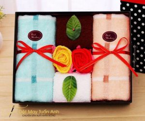 Mua khăn tặng mẹ chồng – Món quà ý nghĩa và tinh tế