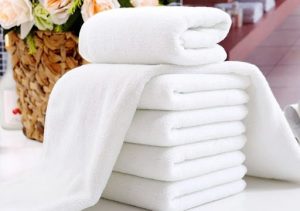 Cách làm trắng khăn tắm khách sạn đơn giản, tiết kiệm