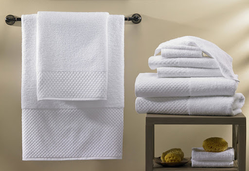 Khăn tắm và khăn mặt trong khách sạn