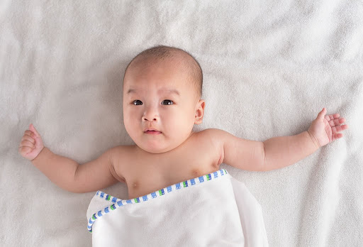 Chất liệu khăn tắm cho em bé 100% từ cotton 