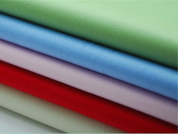 Vải cotton 65/35 phù hợp để may các trang phục mùa hè và mùa đông