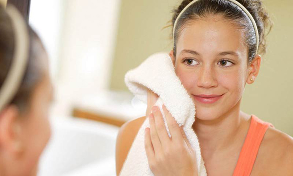Lựa chọn khăn lau mặt cũng rất quan trọng cho quá trình chăm sóc da mặt